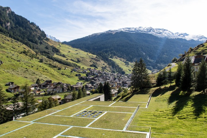 Dachlandschaft der Therme Vals