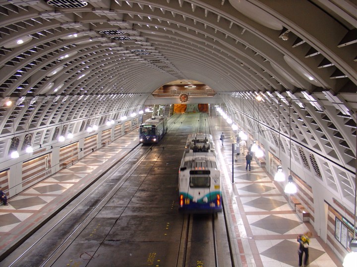 2208275708_a59bb411e6_o