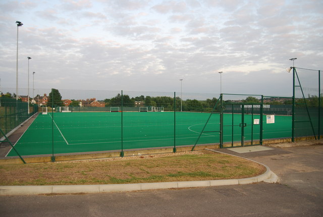 astroturf_tonbridge_school_-_geograph-org-uk_-_1393855